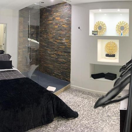 Modern Room With Indoor Shower Near The River - Quarto Moderno Com Duche Interior Proximo Da Ribeira Vila Nova de Gaia Extérieur photo