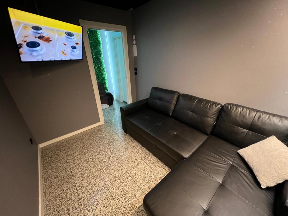Modern Room With Indoor Shower Near The River - Quarto Moderno Com Duche Interior Proximo Da Ribeira Vila Nova de Gaia Extérieur photo