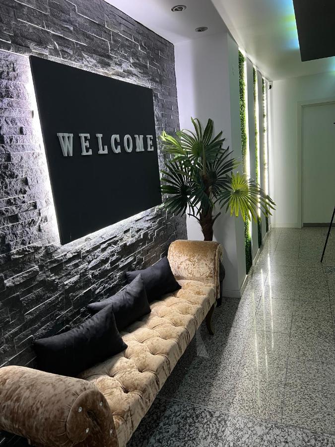 Modern Room With Indoor Shower Near The River - Quarto Moderno Com Duche Interior Proximo Da Ribeira Vila Nova de Gaia Extérieur photo
